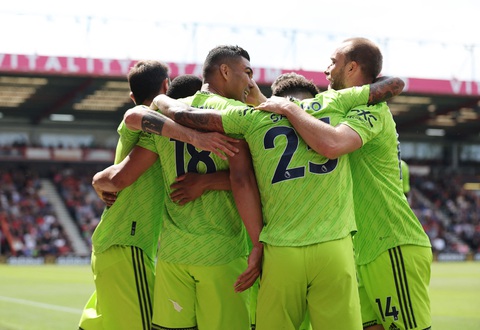Hòa Aston Villa, Liverpool cạn hy vọng dự Champions League - Ảnh 3. Hòa Aston Villa, Liverpool cạn hy vọng dự Champions League - Ảnh 3.