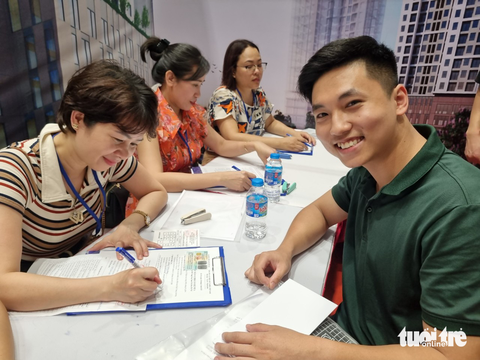 Ngàn người chen giành suất mua 149 căn nhà ở xã hội, thị trường đã rao giá gần gấp đôi - Ảnh 3. Ngàn người chen giành suất mua 149 căn nhà ở xã hội, thị trường đã rao giá gần gấp đôi - Ảnh 3.