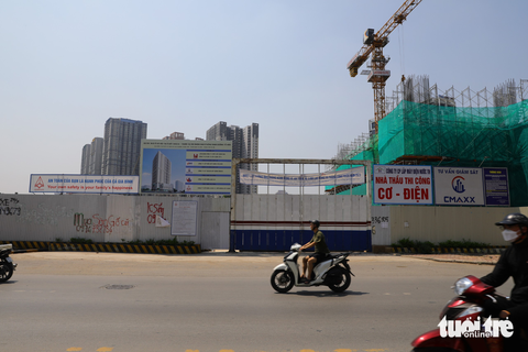 Ngàn người chen giành suất mua 149 căn nhà ở xã hội, thị trường đã rao giá gần gấp đôi - Ảnh 4. Ngàn người chen giành suất mua 149 căn nhà ở xã hội, thị trường đã rao giá gần gấp đôi - Ảnh 4.