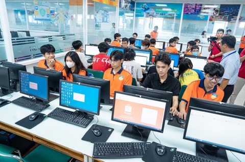 HUTECH khánh thành phòng Lab hiện đại do QD.Tek và Allied Telesis Việt Nam tài trợ - Ảnh 2. HUTECH khánh thành phòng Lab hiện đại do QD.Tek và Allied Telesis Việt Nam tài trợ - Ảnh 2.