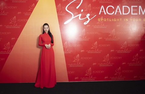 Cả showbiz Việt quy tụ mừng Nam Thư khai trương học viện dạy diễn xuất - Ảnh 3. Cả showbiz Việt quy tụ mừng Nam Thư khai trương học viện dạy diễn xuất - Ảnh 3.