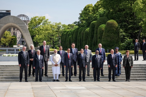 Thủ tướng Phạm Minh Chính cùng lãnh đạo G7 thăm công viên hòa bình Hiroshima - Ảnh 4. Thủ tướng Phạm Minh Chính cùng lãnh đạo G7 thăm công viên hòa bình Hiroshima - Ảnh 4.