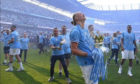 Manchester City ăn mừng chức vô địch Premier League - Ảnh 3. Manchester City ăn mừng chức vô địch Premier League - Ảnh 3.