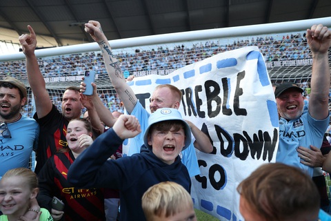 Manchester City ăn mừng chức vô địch Premier League - Ảnh 10. Manchester City ăn mừng chức vô địch Premier League - Ảnh 10.