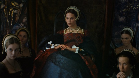 Alicia Vikander trong vai vương hậu Catherine Parr, vị vương hậu cuối cùng của vua Henry VIII và triều đại Tudor, Vương quốc Anh trong phim Firebrand - Ảnh: ĐPCC