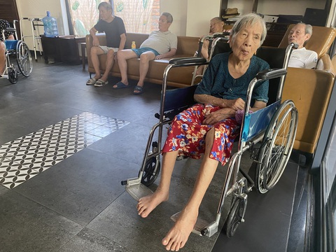 Đóng cả trăm triệu đồng đi viện dưỡng lão, các cụ bất ngờ bị mời về - Ảnh 3. Đóng cả trăm triệu đồng đi viện dưỡng lão, các cụ bất ngờ bị mời về - Ảnh 3.