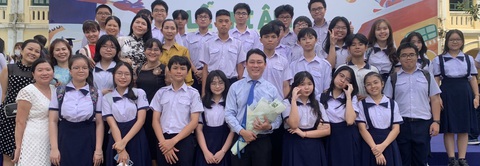Hãy nói lời yêu thương với ba mẹ mình - Ảnh 2. Hãy nói lời yêu thương với ba mẹ mình - Ảnh 2.