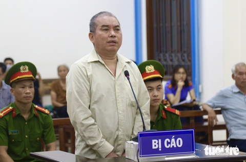 Sau 3 lần tuyên tử hình bị cáo giết mẹ, tòa tuyên Vi Văn Phượng án chung thân - Ảnh 1. Sau 3 lần tuyên tử hình bị cáo giết mẹ, tòa tuyên Vi Văn Phượng án chung thân - Ảnh 1.