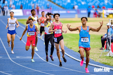 Người hùng SEA Games Bunthorn vươn lên từ đau khổ - Ảnh 3. Người hùng SEA Games Bunthorn vươn lên từ đau khổ - Ảnh 3.