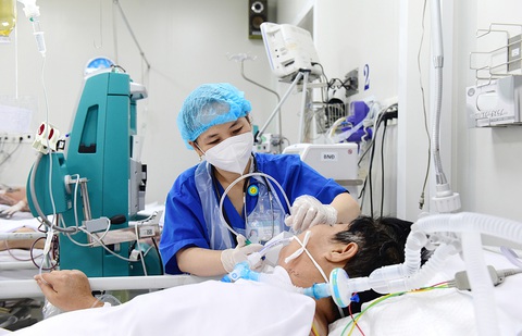 Bệnh nhân điều trị tại khoa bệnh nhiệt đới Bệnh viện Chợ Rẫy (TP.HCM) - Ảnh: DUYÊN PHAN Bệnh nhân điều trị tại khoa bệnh nhiệt đới Bệnh viện Chợ Rẫy (TP.HCM) - Ảnh: DUYÊN PHAN