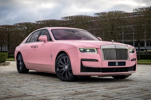 Rolls-Royce độ toàn màu hồng: Tốn 6 tháng, 1 bông hoa hết 30 giờ - Ảnh 1. Rolls-Royce độ toàn màu hồng: Tốn 6 tháng, 1 bông hoa hết 30 giờ - Ảnh 1.