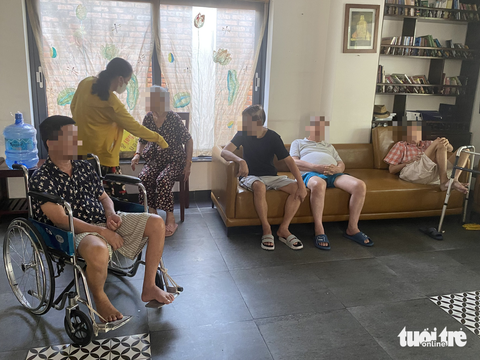 Ở viện dưỡng lão, có cụ mất vẫn chưa được trả tiền - Ảnh 1. Ở viện dưỡng lão, có cụ mất vẫn chưa được trả tiền - Ảnh 1.