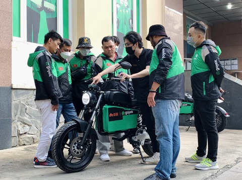 Gojek hợp tác Dat Bike đưa xe máy điện phục vụ vận chuyển hành khách - Ảnh 3. Gojek hợp tác Dat Bike đưa xe máy điện phục vụ vận chuyển hành khách - Ảnh 3.