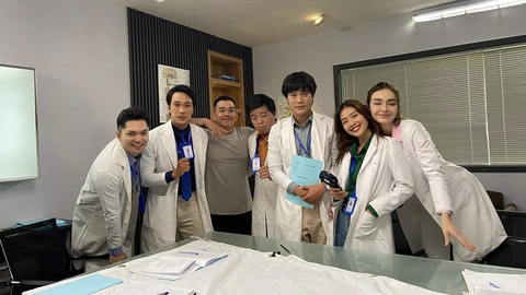 Trần Phong nhận vô số khen chê vì vai tự kỷ trong ‘Good Doctor’ bản Việt - Ảnh 5. Trần Phong nhận vô số khen chê vì vai tự kỷ trong ‘Good Doctor’ bản Việt - Ảnh 5.