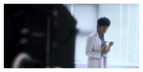 Trần Phong nhận vô số khen chê vì vai tự kỷ trong ‘Good Doctor’ bản Việt - Ảnh 3. Trần Phong nhận vô số khen chê vì vai tự kỷ trong ‘Good Doctor’ bản Việt - Ảnh 3.