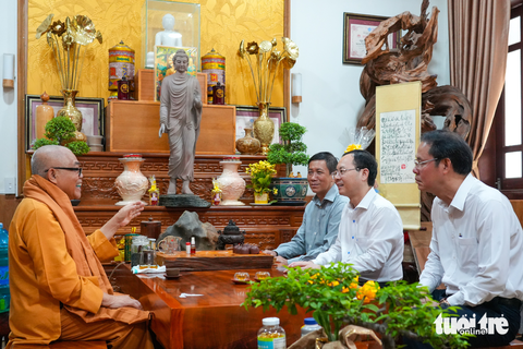 Phó bí thư Thành ủy TP.HCM Nguyễn Văn Hiếu thăm các cơ sở Phật giáo - Ảnh 6. Phó bí thư Thành ủy TP.HCM Nguyễn Văn Hiếu thăm các cơ sở Phật giáo - Ảnh 6.