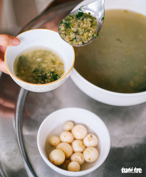 Nắng hè, nhớ canh đậu xanh tía tô cùng cà muối mẹ nấu ngày xưa - Ảnh 4. Nắng hè, nhớ canh đậu xanh tía tô cùng cà muối mẹ nấu ngày xưa - Ảnh 4.