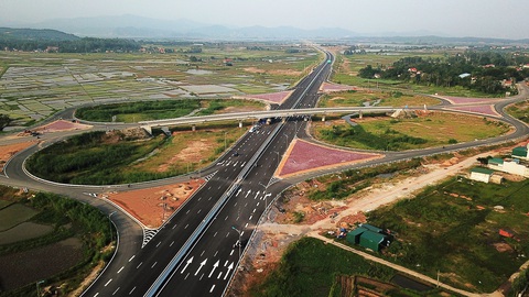 Làm 1km cao tốc hết bao nhiêu tiền? - Ảnh 1. Làm 1km cao tốc hết bao nhiêu tiền? - Ảnh 1.