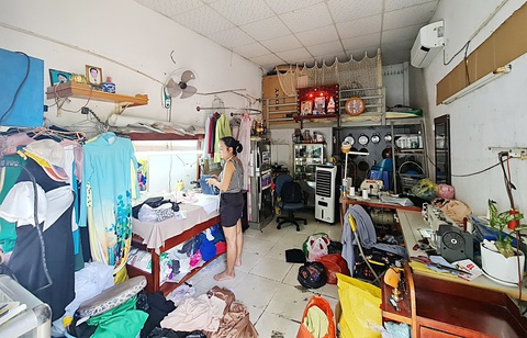 Nhà ở xã hội: Chỉ là ước mơ xa của công nhân - Ảnh 1. Nhà ở xã hội: Chỉ là ước mơ xa của công nhân - Ảnh 1.