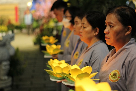 Hoạt động thả hoa đăng của chùa Diệu Pháp (TP.HCM) - Ảnh: Fanpage Chùa Diệu Pháp - Bình Thạnh Hoạt động thả hoa đăng của chùa Diệu Pháp (TP.HCM) - Ảnh: Fanpage Chùa Diệu Pháp - Bình Thạnh