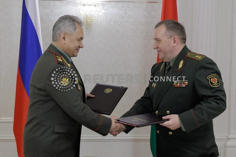 Nga tiến sát đến việc đưa vũ khí hạt nhân chiến thuật tới Belarus - Ảnh 1. Nga tiến sát đến việc đưa vũ khí hạt nhân chiến thuật tới Belarus - Ảnh 1.