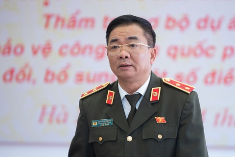 Trung tướng Nguyễn Minh Đức: Có những quy định phòng cháy, chữa cháy trên trời - Ảnh 1. Trung tướng Nguyễn Minh Đức: Có những quy định phòng cháy, chữa cháy trên trời - Ảnh 1.