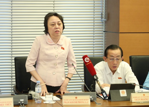 Coi lại việc trả tiền lương để người lao động đủ nuôi thêm một người - Ảnh 3. Coi lại việc trả tiền lương để người lao động đủ nuôi thêm một người - Ảnh 3.