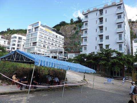 Gần 4 năm vẫn chưa cưỡng chế nhiều biệt thự vi phạm tại Ocean View Nha Trang, vì sao? - Ảnh 1. Gần 4 năm vẫn chưa cưỡng chế nhiều biệt thự vi phạm tại Ocean View Nha Trang, vì sao? - Ảnh 1.