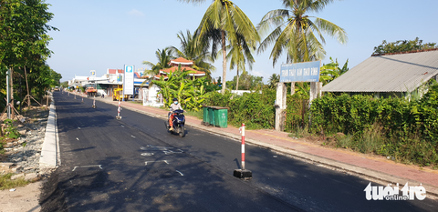 Tài xế xe lu cán chết đồng nghiệp khi đang thi công đường - Ảnh 2. Tài xế xe lu cán chết đồng nghiệp khi đang thi công đường - Ảnh 2.