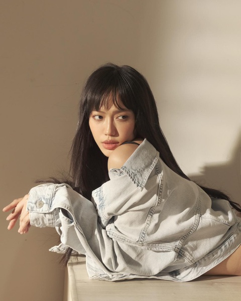 Văn Mai Hương có nguy cơ mất hit mới vào tay Diệu Nhi? - Ảnh 4. Văn Mai Hương có nguy cơ mất hit mới vào tay Diệu Nhi? - Ảnh 4.