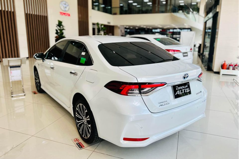 Tin tức giá xe: Toyota Corolla Altis giảm 100 triệu tại đại lý, bản hybrid giảm sâu nhất - Ảnh 2. Tin tức giá xe: Toyota Corolla Altis giảm 100 triệu tại đại lý, bản hybrid giảm sâu nhất - Ảnh 2.
