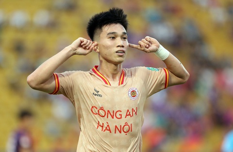 Vòng 9 V-League 2023: Tâm điểm sân Hàng Đẫy và Quy Nhơn - Ảnh 1. Văn Đô cùng CLB CAHN sẽ có niềm vui chiến thắng thứ ba liên tiếp? - Ảnh: N.K.