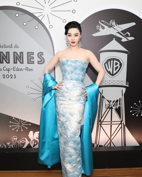 13 bộ cánh ấn tượng của Phạm Băng Băng tại Cannes 2023 - Ảnh 6. 13 bộ cánh ấn tượng của Phạm Băng Băng tại Cannes 2023 - Ảnh 6.
