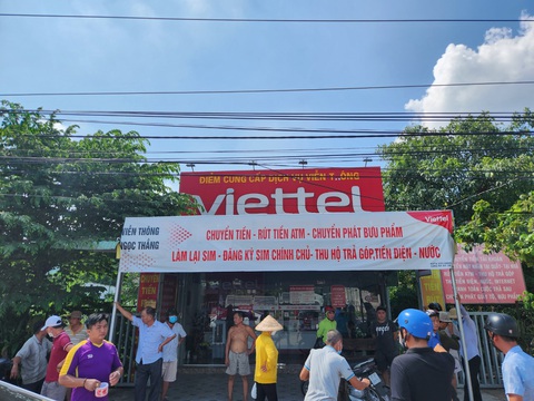 Thanh niên cướp cửa hàng Viettel khai do nợ nần túng quẫn, biển số 033.33 là giả - Ảnh 2. Thanh niên cướp cửa hàng Viettel khai do nợ nần túng quẫn, biển số 033.33 là giả - Ảnh 2.