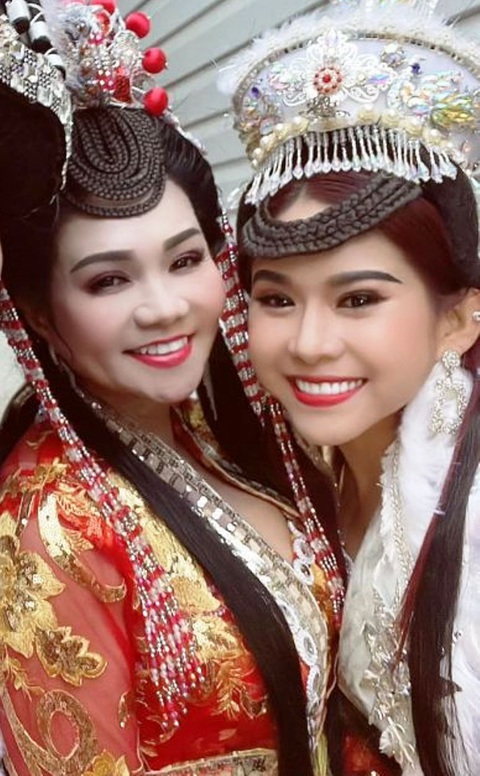 Bình Tinh cùng Hoài Linh sang Pháp diễn Giang sơn mỹ nhân - Ảnh 5. Bình Tinh cùng Hoài Linh sang Pháp diễn Giang sơn mỹ nhân - Ảnh 5.
