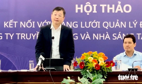 Thứ trưởng Bộ Thông tin và truyền thông Nguyễn Thanh Lâm - Ảnh: BÔNG MAI Ông Nguyễn Thanh Lâm - thứ trưởng Bộ Thông tin và Truyền thông, và ông Lê Quang Tự Do - cục trưởng Cục Phát thanh, Truyền hình và Thông tin điện tử (Bộ Thông tin và Truyền thông) - gặp các cá nhân, tổ chức sáng tạo nội dung trên mạng - Ảnh: BÔNG MAI