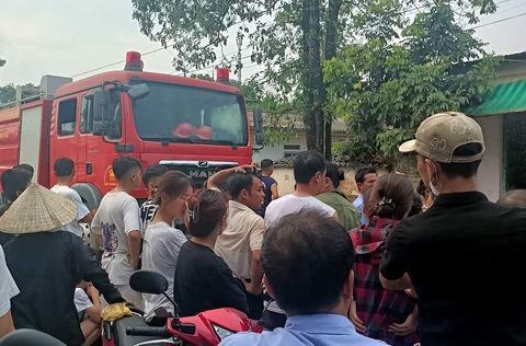Hai người chết trong ngôi nhà cháy, nghi do mâu thuẫn tình cảm - Ảnh 2. Hai người chết trong ngôi nhà cháy, nghi do mâu thuẫn tình cảm - Ảnh 2.
