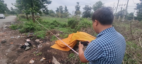 Hiện trường vụ phân xác tại Bình Dương: dân bức xúc vì mùi hôi thối - Ảnh 3. Hiện trường vụ phân xác tại Bình Dương: dân bức xúc vì mùi hôi thối - Ảnh 3.