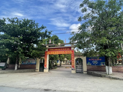 Bắt tạm giam thầy giáo dâm ô với nữ sinh lớp 6 - Ảnh 1. Bắt tạm giam thầy giáo dâm ô với nữ sinh lớp 6 - Ảnh 1.