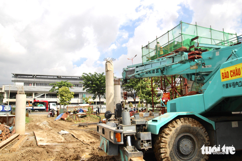 9 cầu bộ hành nối metro đến ngõ dân cư đang thi công ra sao? - Ảnh 2. 9 cầu bộ hành nối metro đến ngõ dân cư đang thi công ra sao? - Ảnh 2.