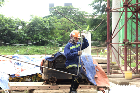 9 cầu bộ hành nối metro đến ngõ dân cư đang thi công ra sao? - Ảnh 3. 9 cầu bộ hành nối metro đến ngõ dân cư đang thi công ra sao? - Ảnh 3.