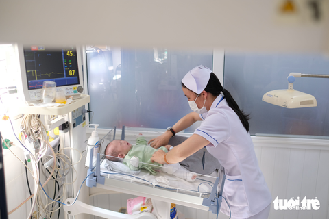 Vụ bé gái 3 tháng tuổi bị người tình của mẹ hành hạ: bé đã hoàn toàn hồi phục - Ảnh 6. Vụ bé gái 3 tháng tuổi bị người tình của mẹ hành hạ: bé đã hoàn toàn hồi phục - Ảnh 6.