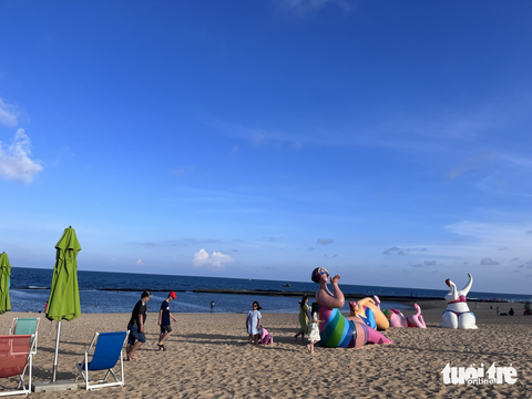 Doanh nghiệp phản ánh khách sạn Phan Thiết từ chối khách ở một đêm, đòi đặt suất ăn - Ảnh 1. Doanh nghiệp phản ánh khách sạn Phan Thiết từ chối khách ở một đêm, đòi đặt suất ăn - Ảnh 1.