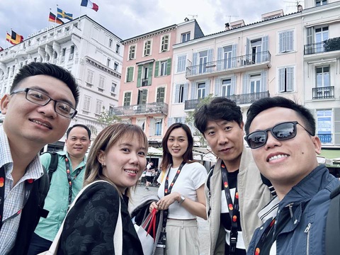 Người Việt mình không hổ thẹn ở Cannes - Ảnh 1. Người Việt mình không hổ thẹn ở Cannes - Ảnh 1.