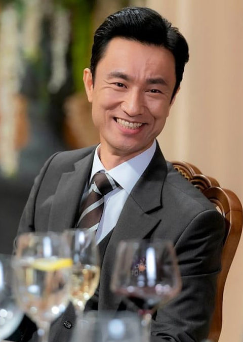 Người chồng tệ bạc Kim Byung Chul tỏa sáng sau 18 năm lăn lộn - Ảnh 5. Người chồng tệ bạc Kim Byung Chul tỏa sáng sau 18 năm lăn lộn - Ảnh 5.