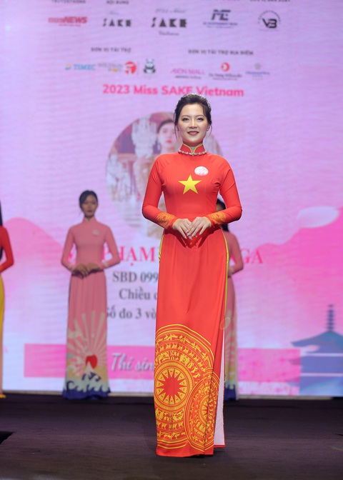 Hoa hậu Sake Việt Nam 2023 là cô gái Hà Nội sắp bảo vệ luận án tiến sĩ - Ảnh 3. Hoa hậu Sake Việt Nam 2023 là cô gái Hà Nội sắp bảo vệ luận án tiến sĩ - Ảnh 3.