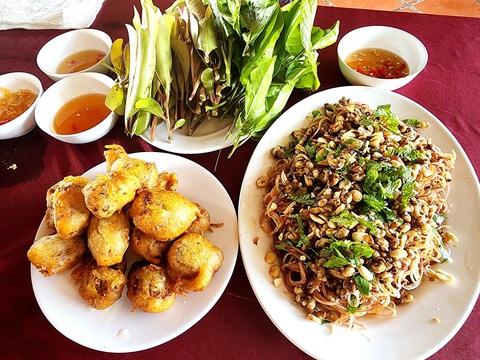 Gác kèo ong - chuyện cổ tích có thật ở rừng U Minh - Kỳ 5: Nghề gác kèo ong vẫn hái ra tiền - Ảnh 2. Gác kèo ong - chuyện cổ tích có thật ở rừng U Minh - Kỳ 5: Nghề gác kèo ong vẫn hái ra tiền - Ảnh 2.