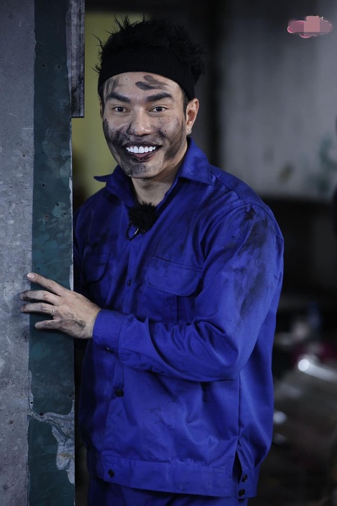 Isaac bị Lê Dương Bảo Lâm phong ấn vẻ đẹp trai bằng nhọ - Ảnh 9. Isaac bị Lê Dương Bảo Lâm phong ấn vẻ đẹp trai bằng nhọ - Ảnh 9.