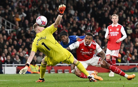 Thắng dễ Chelsea, Arsenal trở lại ngôi đầu Premier League - Ảnh 3. Thắng dễ Chelsea, Arsenal trở lại ngôi đầu Premier League - Ảnh 3.