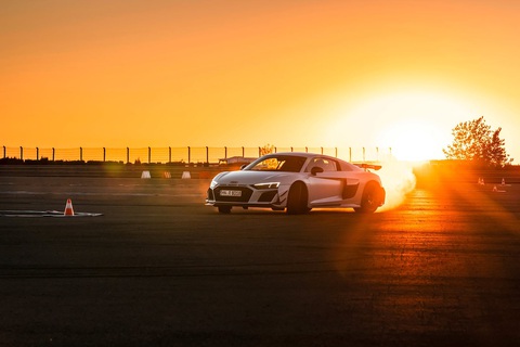 10 hiểu nhầm tai hại ngành xe: Porsche là Ferrari của người nghèo? - Ảnh 5. 10 hiểu nhầm tai hại ngành xe: Porsche là Ferrari của người nghèo? - Ảnh 5.